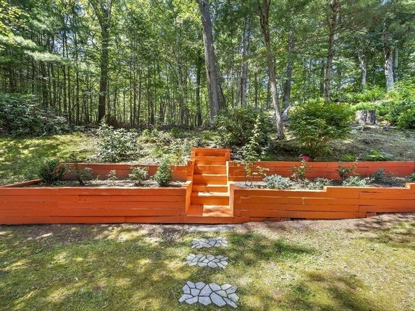 168 Upton St 12, Grafton MA 01519