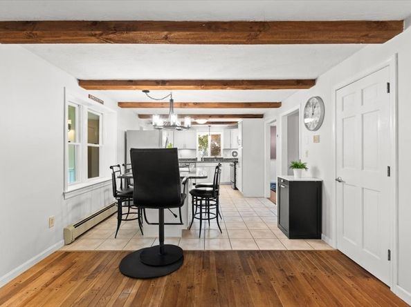 20 Acorn Lane, Pembroke MA 02359
