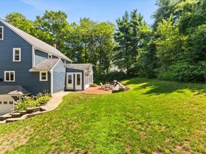 20 Acorn Lane, Pembroke MA 02359