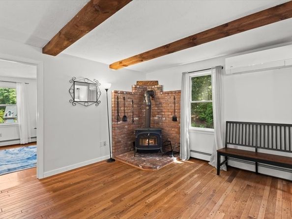 20 Acorn Lane, Pembroke MA 02359