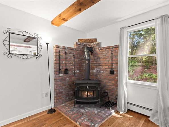 20 Acorn Lane, Pembroke MA 02359
