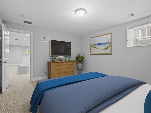 407 Pleasant St. 1A, Melrose MA 02176