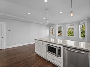 407 Pleasant St. 1A, Melrose MA 02176
