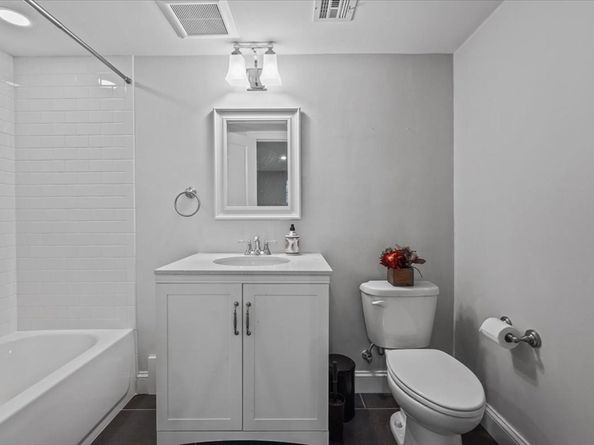 407 Pleasant St. 1A, Melrose MA 02176