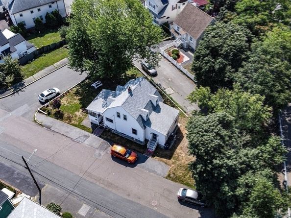 130 Dale St, Revere MA 02151