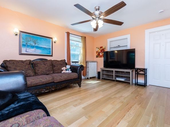 130 Dale St, Revere MA 02151