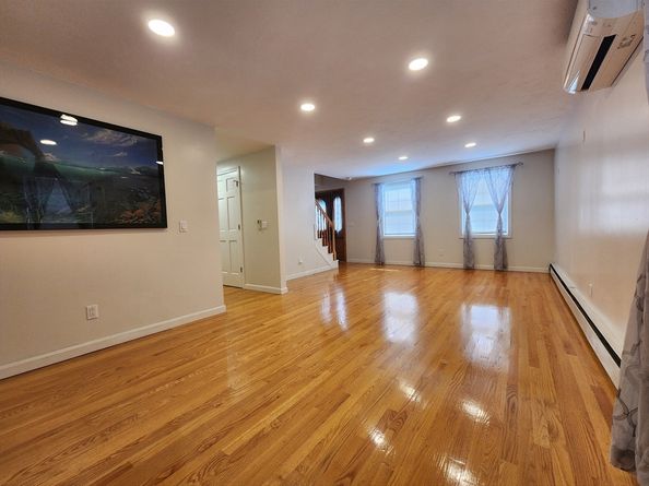 7 Atlas St., Worcester MA 01604