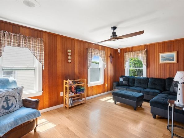 105 Turner Rd, Scituate MA 02066