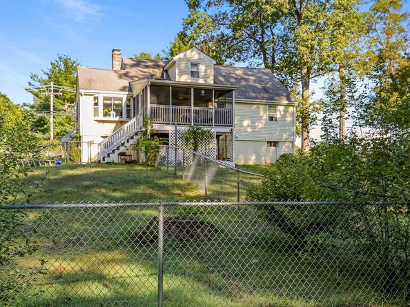 400 River Rd, Hudson MA 01749