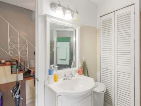 400 River Rd, Hudson MA 01749