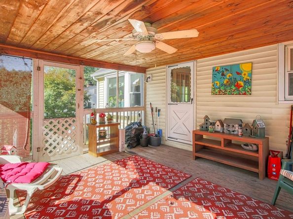 400 River Rd, Hudson MA 01749