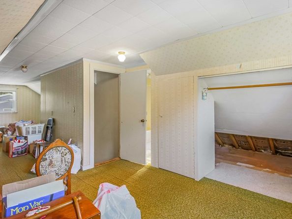 400 River Rd, Hudson MA 01749