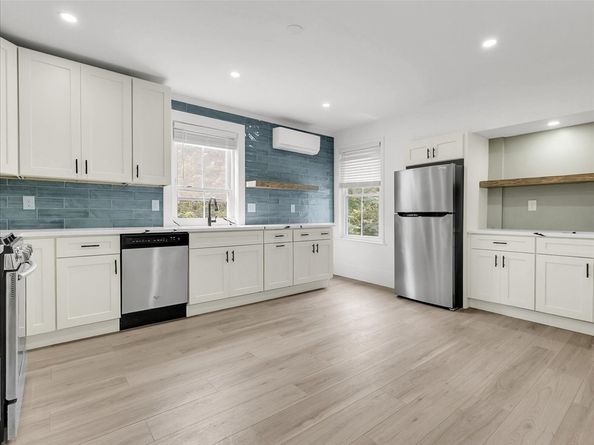 186 Main St, Wayland MA 01778