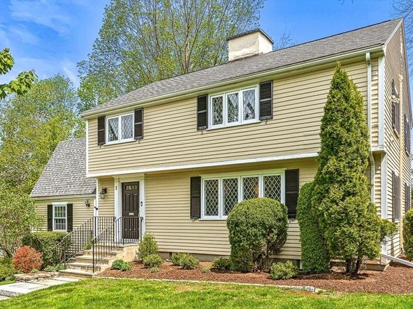 2 Longfellow Rd, Wellesley MA 02481