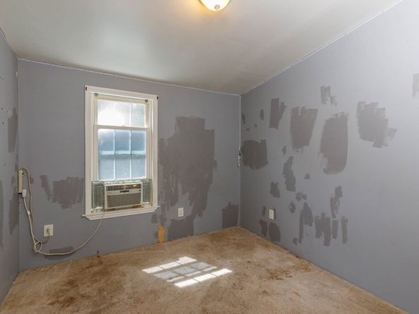 58 Lindell Avenue, Leominster MA 01453