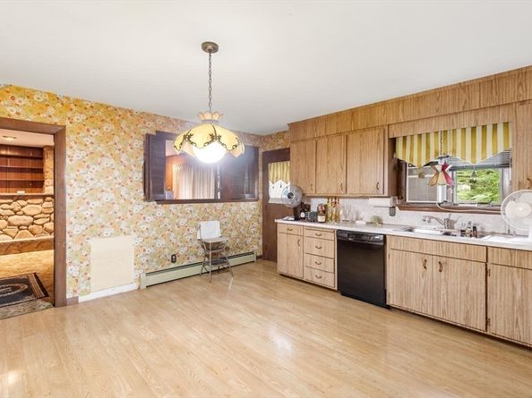 4R Forest Street, Peabody MA 01960