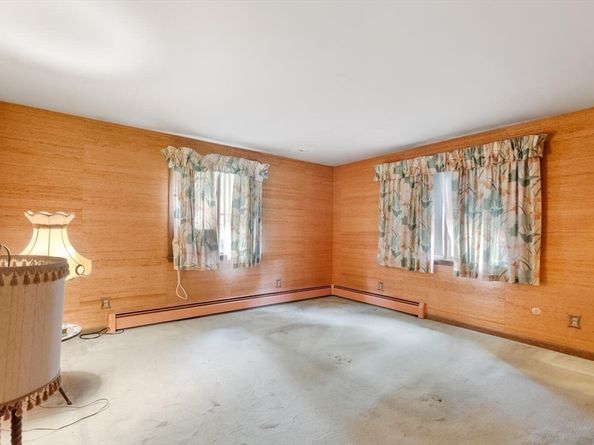 4R Forest Street, Peabody MA 01960