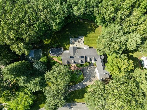 26 White Oak Road, Wellesley MA 02481