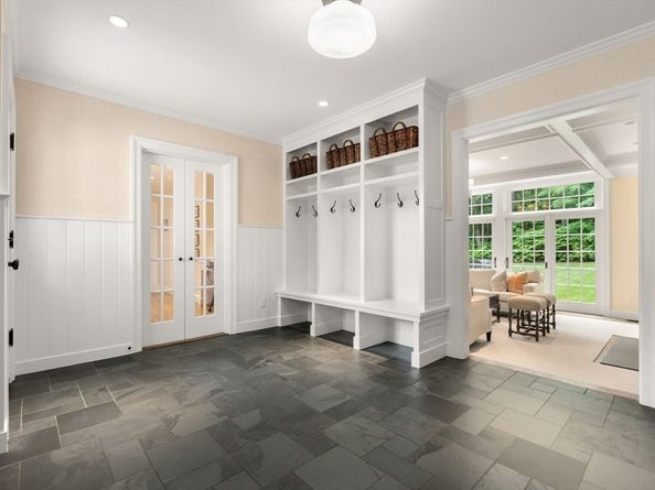 26 White Oak Road, Wellesley MA 02481