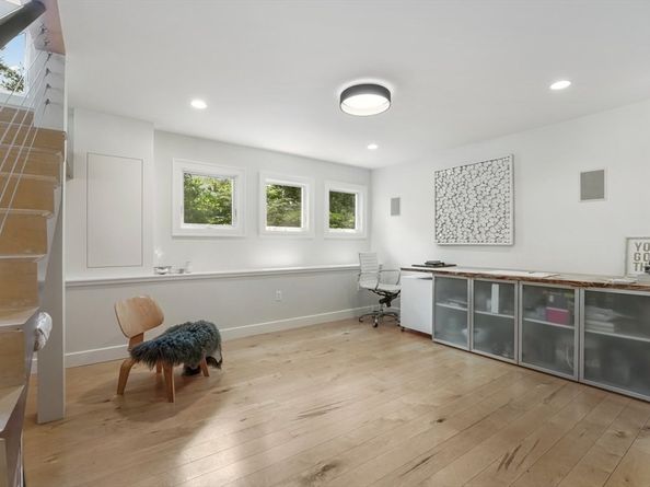 49 Beach Rd, Sharon MA 02067