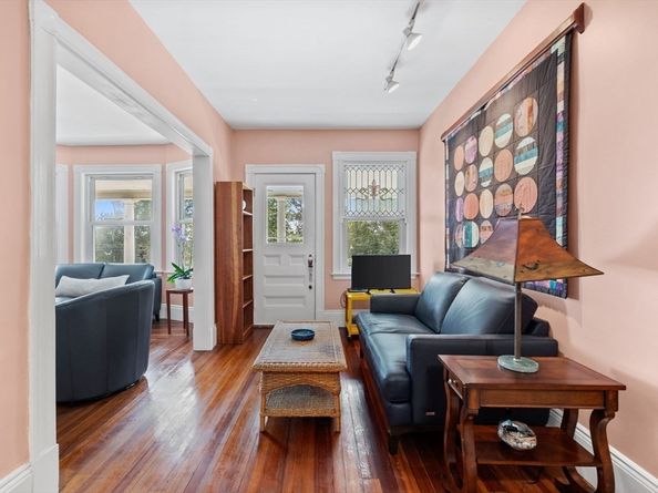 13 Cedar Hill Ter 2, Swampscott MA 01907