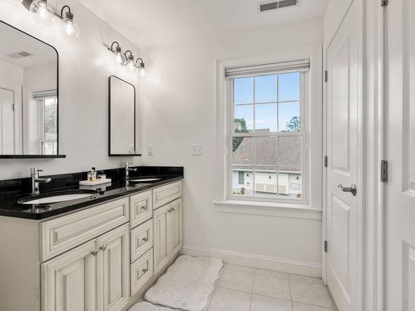 65 Garett Way 65, Holliston MA 01746