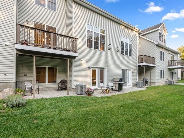 65 Garett Way 65, Holliston MA 01746