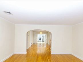 548 Centre St 5, Newton MA 02458