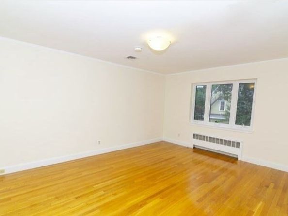 548 Centre St 5, Newton MA 02458