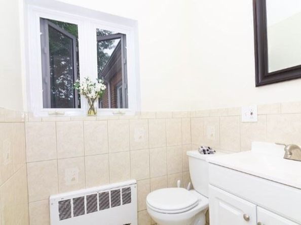548 Centre St 5, Newton MA 02458