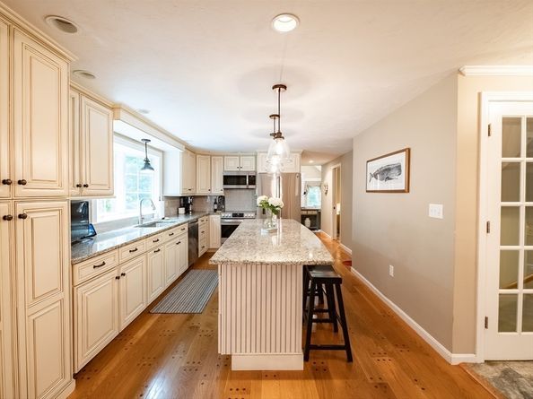 112 Partridge Brook Cir, Marshfield MA 02050