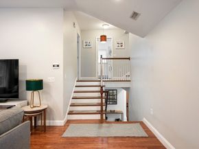 52 Elm St, Hingham MA 02043
