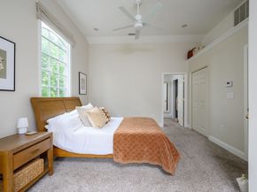 52 Elm St, Hingham MA 02043