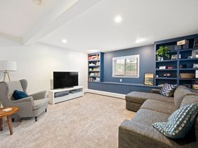 52 Elm St, Hingham MA 02043