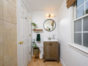 52 Elm St, Hingham MA 02043