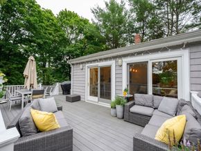 52 Elm St, Hingham MA 02043