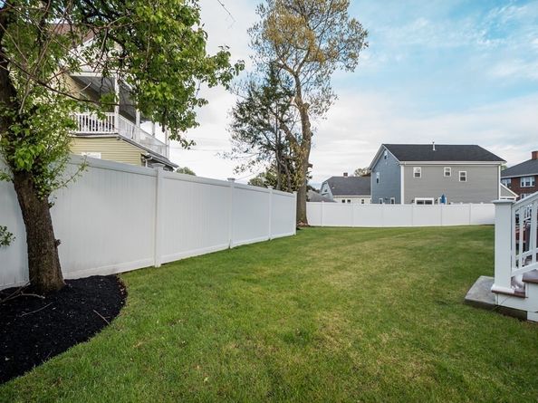 472 Hyde Park Ave 472, Boston MA 02131