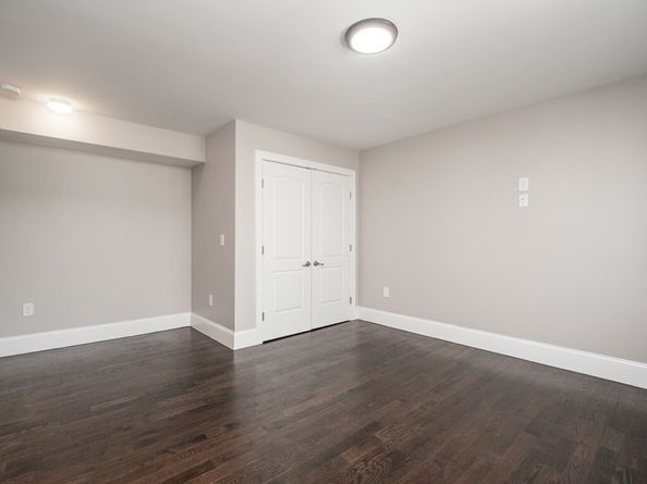 472 Hyde Park Ave 472, Boston MA 02131