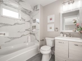 472 Hyde Park Ave 472, Boston MA 02131
