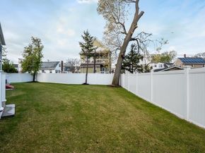 472 Hyde Park Ave 472, Boston MA 02131