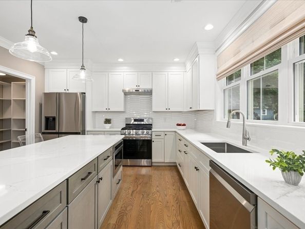11 Waring Rd, Natick MA 01760