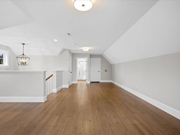 11 Waring Rd, Natick MA 01760