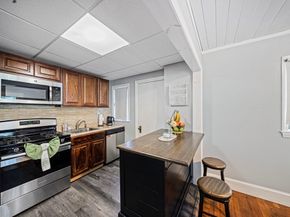 123 Waterston Ave, Quincy MA 02170