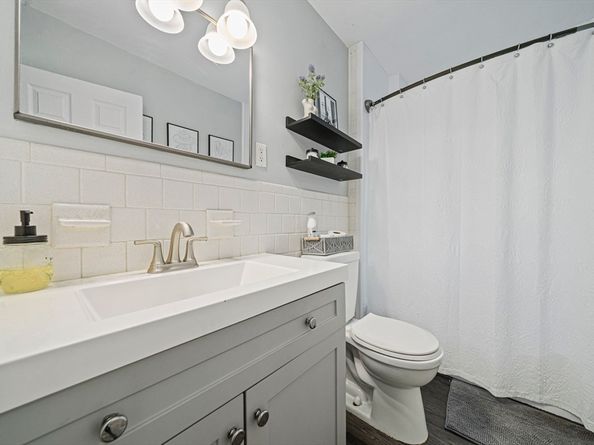 123 Waterston Ave, Quincy MA 02170
