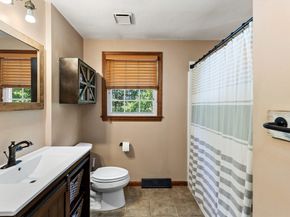 10 Wentworth Drive, Billerica MA 01821