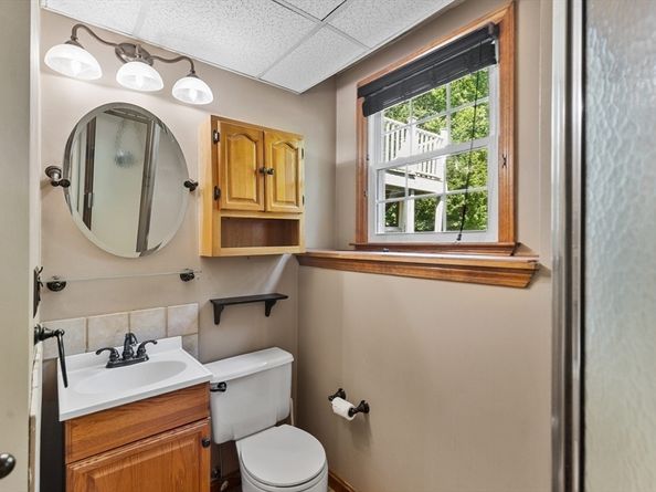 10 Wentworth Drive, Billerica MA 01821