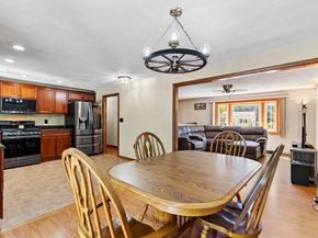 10 Wentworth Drive, Billerica MA 01821