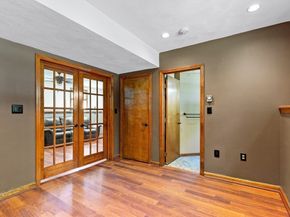 10 Wentworth Drive, Billerica MA 01821