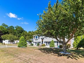 10 Wentworth Drive, Billerica MA 01821