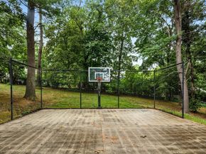 204 Chestnut St, Andover MA 01810